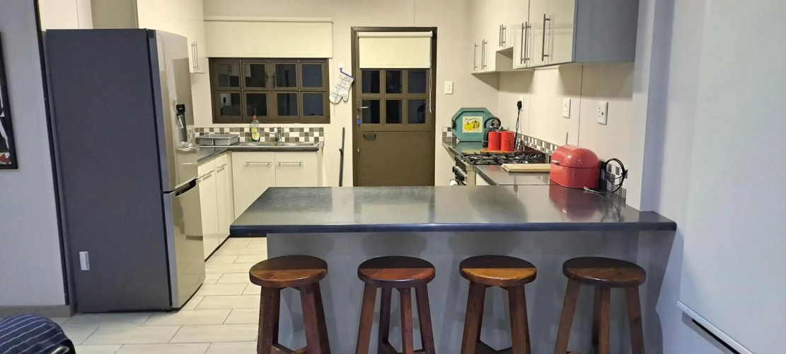 Illovo Beach Inn