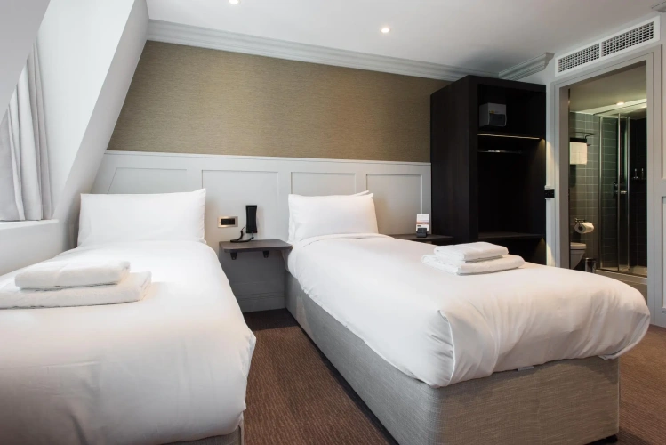 Twin room