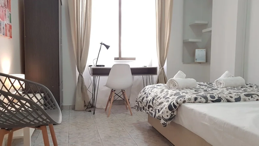 6 Bedrooms Bed in Dorm with balcony