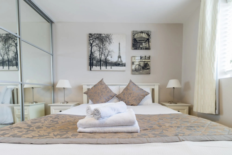 Broc House Suites