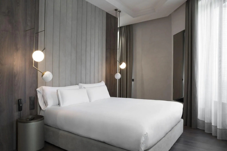 ICON Wipton by Petit Palace
