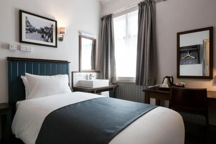 Standard Single room