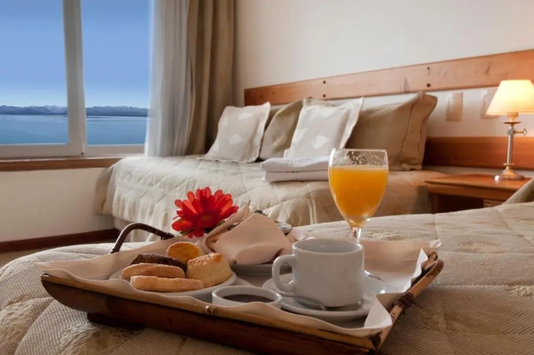 Standard Double room with lake view