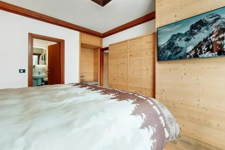Standard Triple room with balcony and with mountain view