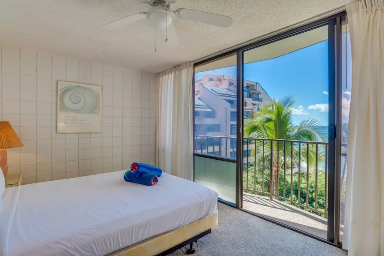 Valley Isle #703 2 Bedroom Condo by RedAwning