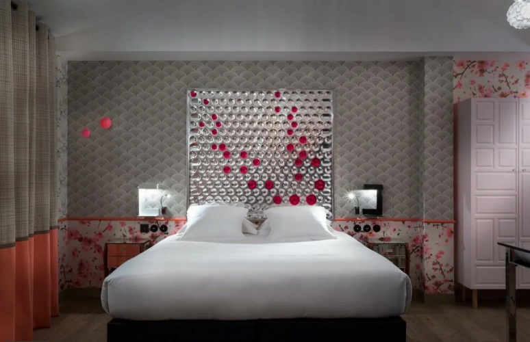 Hôtel Crayon Rouge