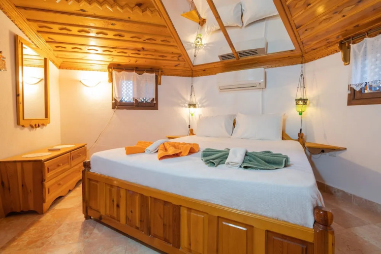 Liya Boutique Hotel & Suites