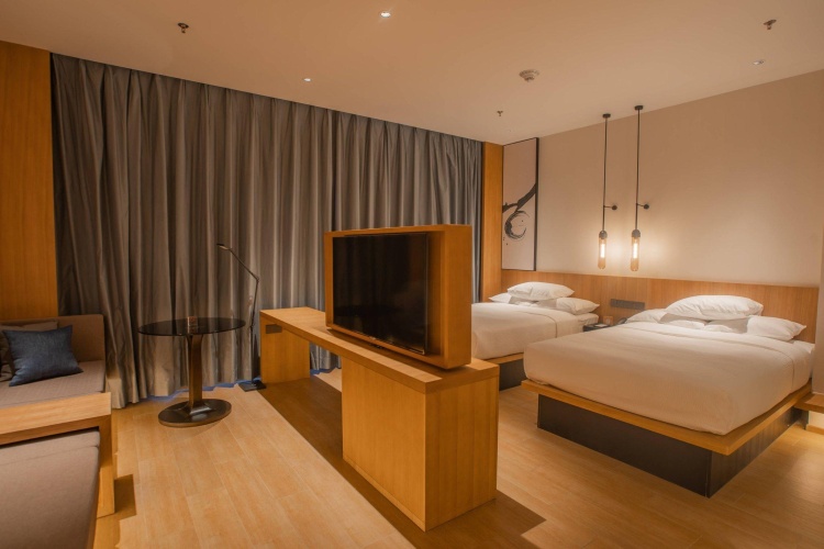 Deluxe Quadruple room