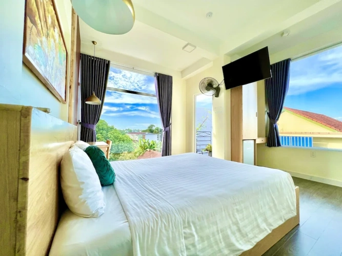 Deluxe Twin room with view