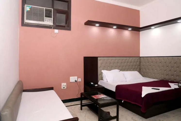Hotel KC Plaza
