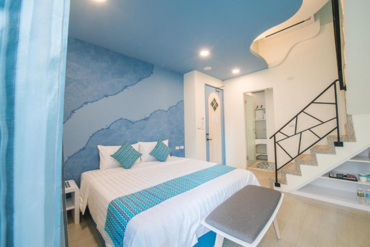 Deluxe Quadruple room