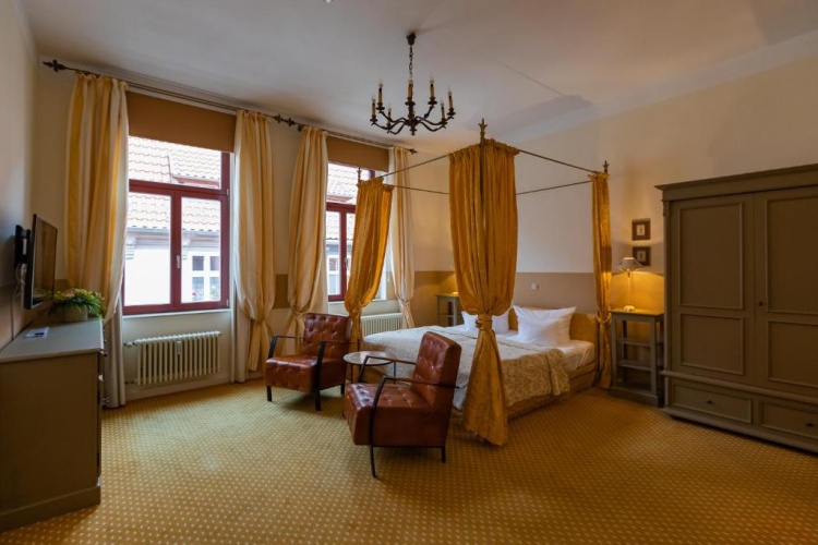 Double Suite