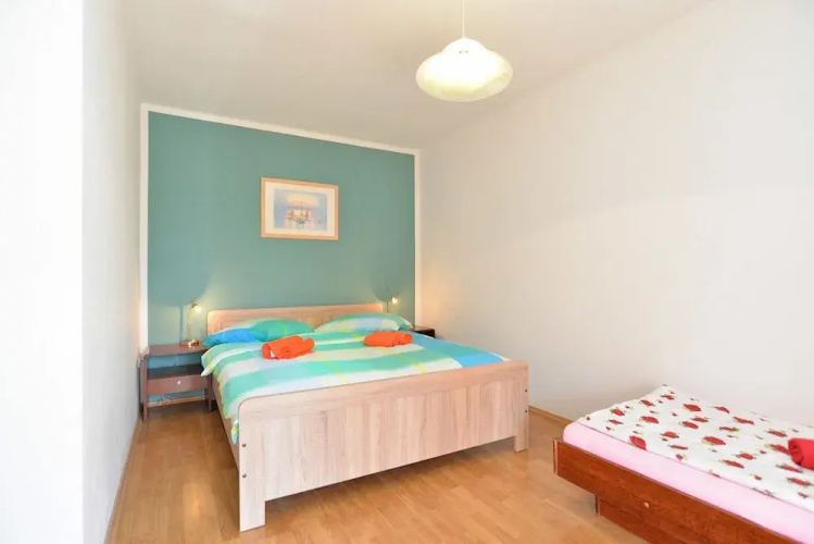 Apartment 1613