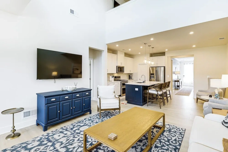 3 Bedrooms Apartment