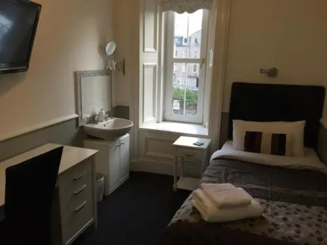 Lochnagar Guest House