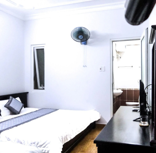 Crown Hotel