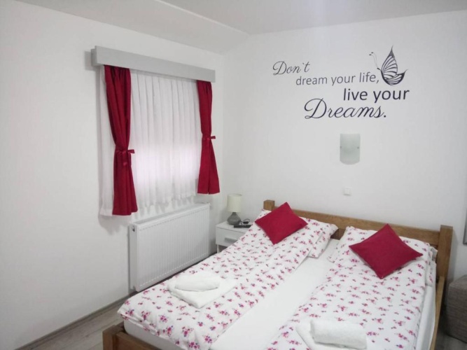 Deluxe Triple room with balcony
