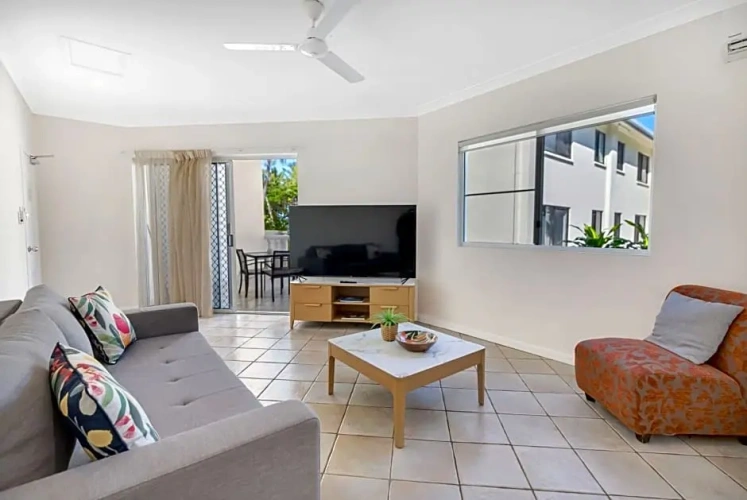 1 Bedroom Apartment with mountain view