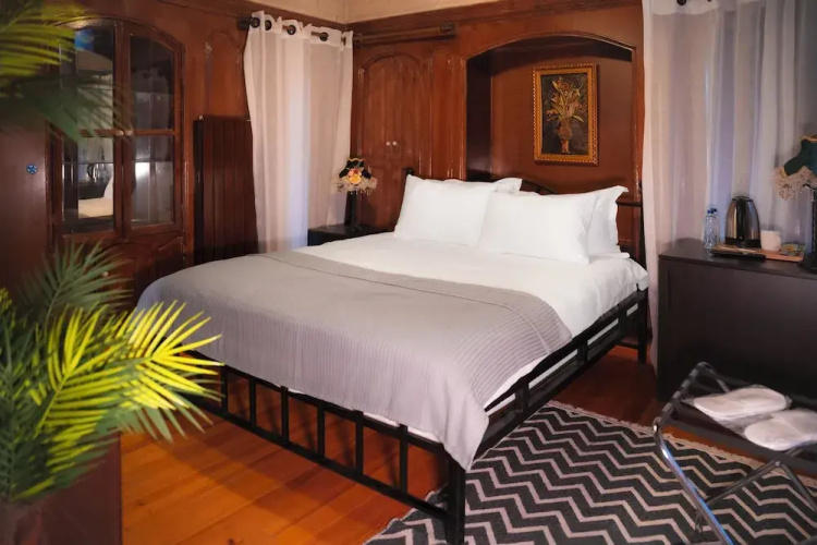 Tudyahan 1874 Hotel