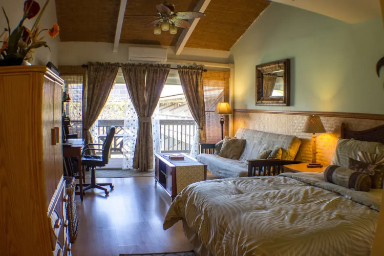 Chilled Coconut-steps To Beach! Free Wifi & Phone Studio Bedroom Condo
