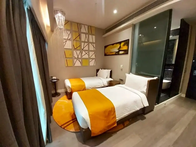 Standard - International Wing Twin room