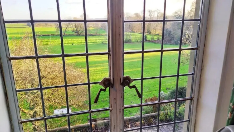 Cleeve House