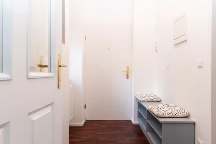 3 Bedrooms Apartment