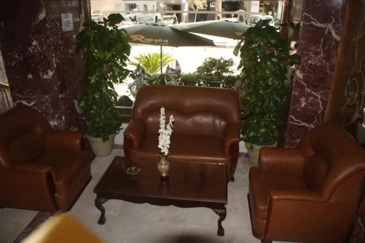 Trio Caroline Hotel