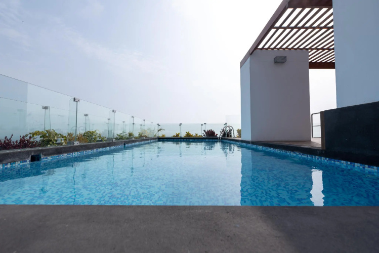 Simply Comfort. Panoramic Ocean Views with Rooftop Pool