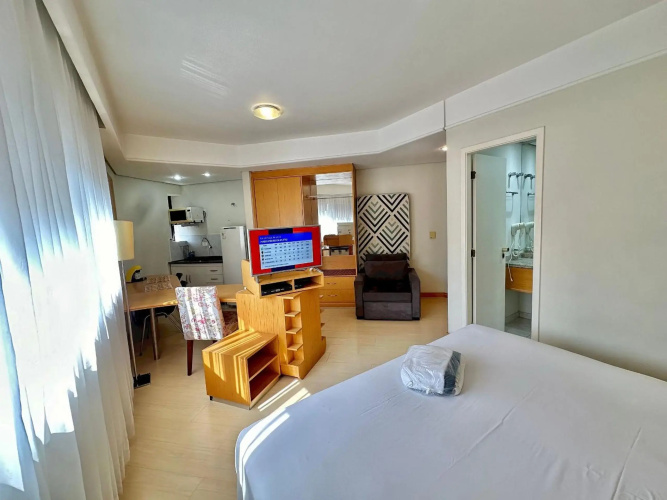 Bienal First Class Flat Service - UH403