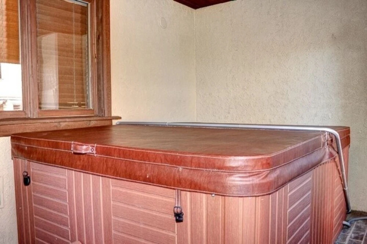 Silverbird 25 3 Bedroom Condo