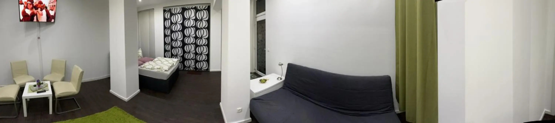 Luxuriöse Wohnung mit eigenem Garten