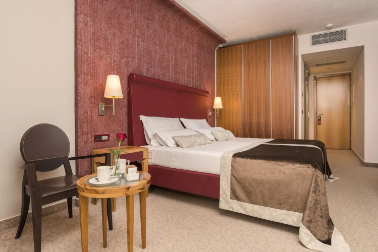 Hotel Pelegrin Plava Laguna