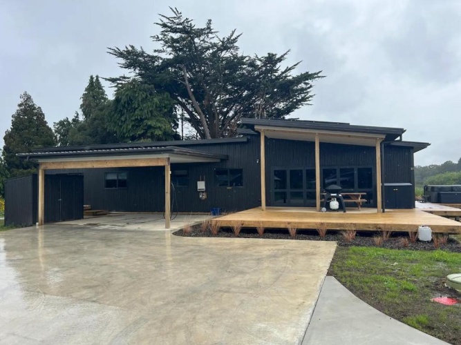5 Bedrooms Cottage