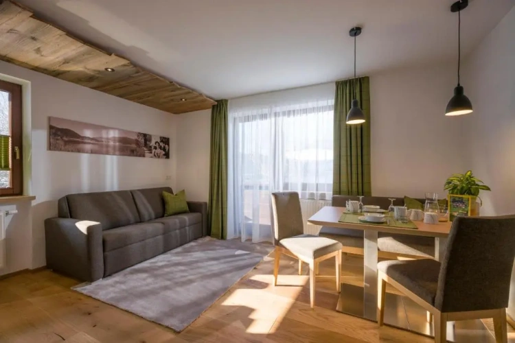 Apartment with lake view