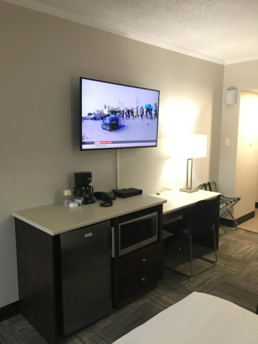 Homestead Inn & Suites