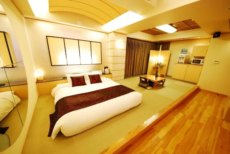 Deluxe Suite