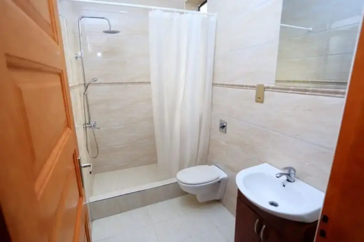 Deluxe 3-bed Apartment With Swimming Pool
