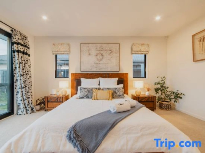 4 Bedrooms Villa