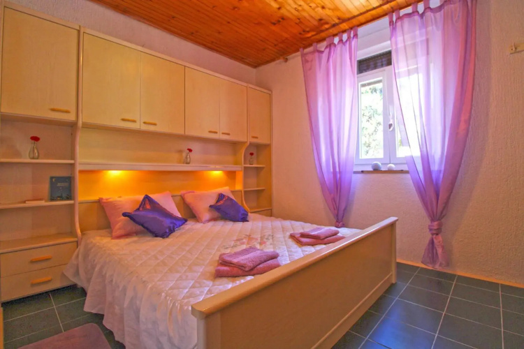 Apartment Luka 2192