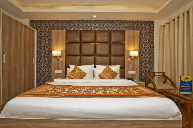 Hotel Avishi Greens