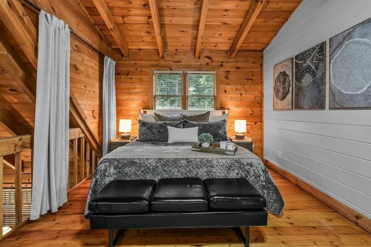 Willow Creek 2 Bedroom Cabin by RedAwning
