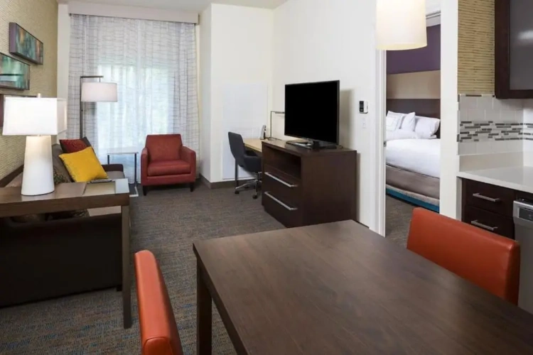 1 Bedroom Suite