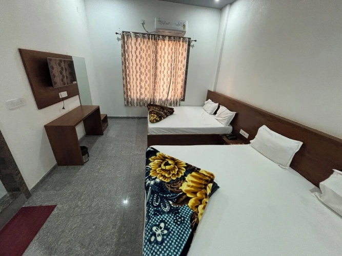 Standard Quadruple Family room with city view