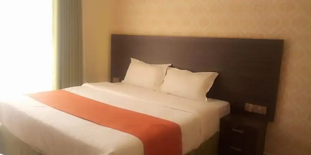 The Junction Hotel & Suites