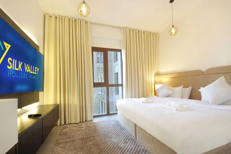 2 Bedrooms Luxury Apartment with balcony and with pool view