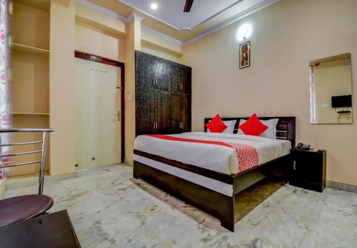 Friends Residency By OYO Rooms