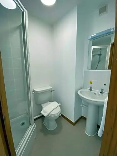 Regency Hall Smart Cheltenham Ensuite Rooms e