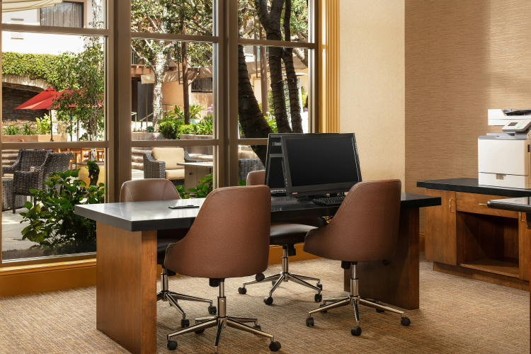 DoubleTree by Hilton Claremont photo 9