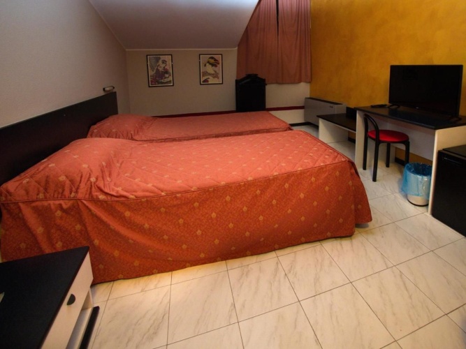 Hotel Versailles